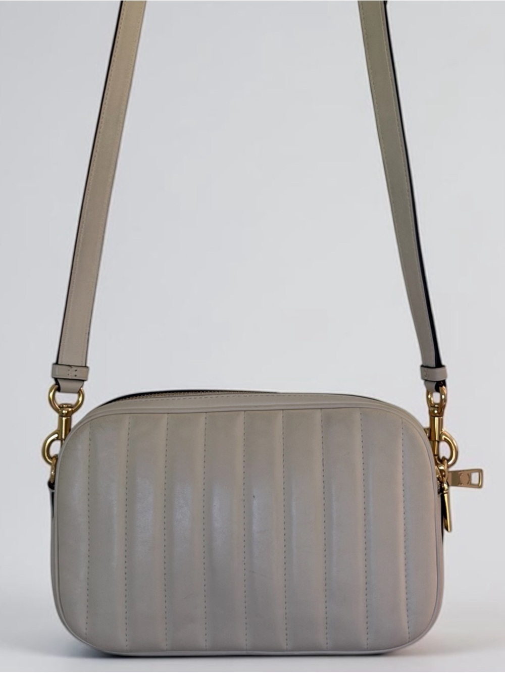COACH Jes Crossbody Bag Linear Quilting Chalk
Cream Leather C1569 - Picture 4 of 14